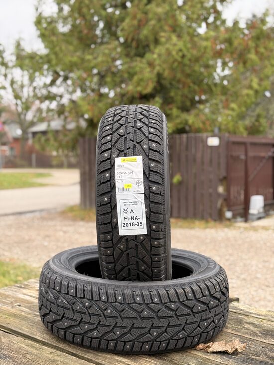 205/55 R16 KORMORAN STUD2 94T XL TL