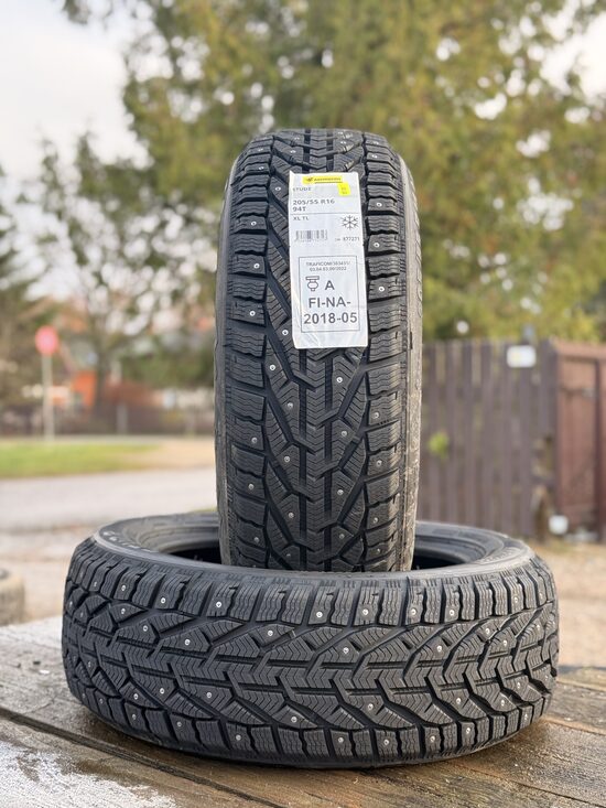 205/55 R16 KORMORAN STUD2 94T